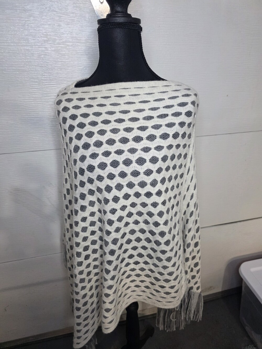 Max Edition Gray and Ivory Knit Poncho